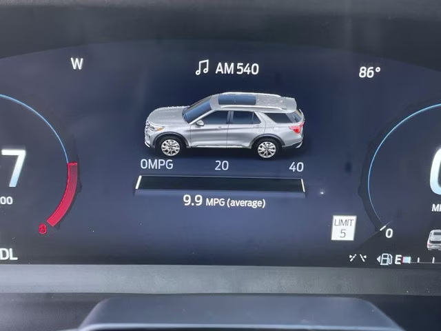 2026 Space White Metallic Ford Explorer Platinum 4X4 SUV