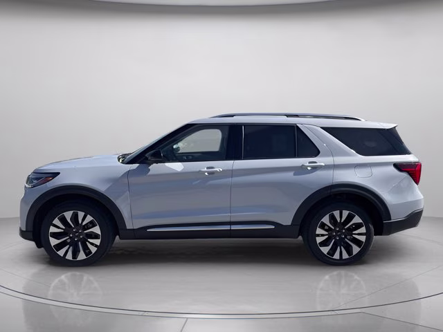 2026 Space White Metallic Ford Explorer Platinum 4X4 SUV