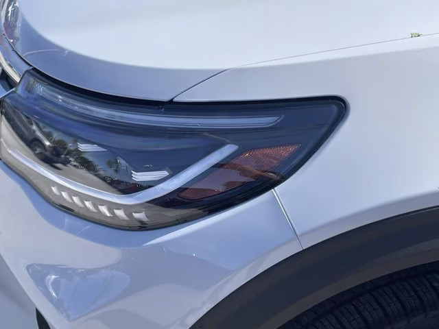 2026 Space White Metallic Ford Explorer Platinum 4X4 SUV