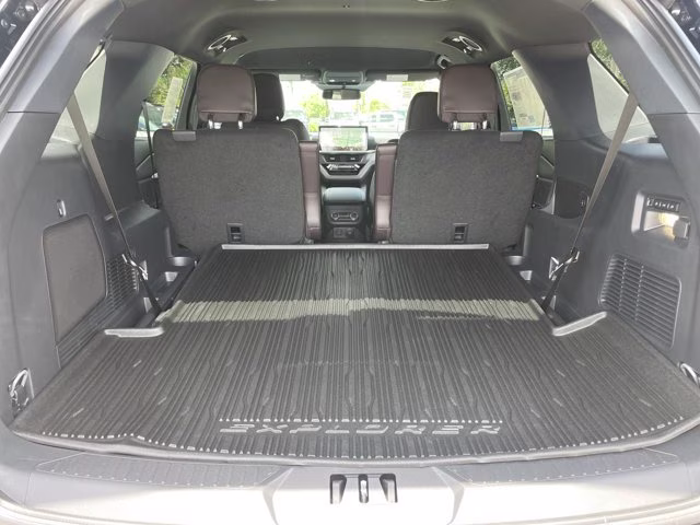 2026 Agate Black Metallic Ford Explorer Platinum 4X4 SUV