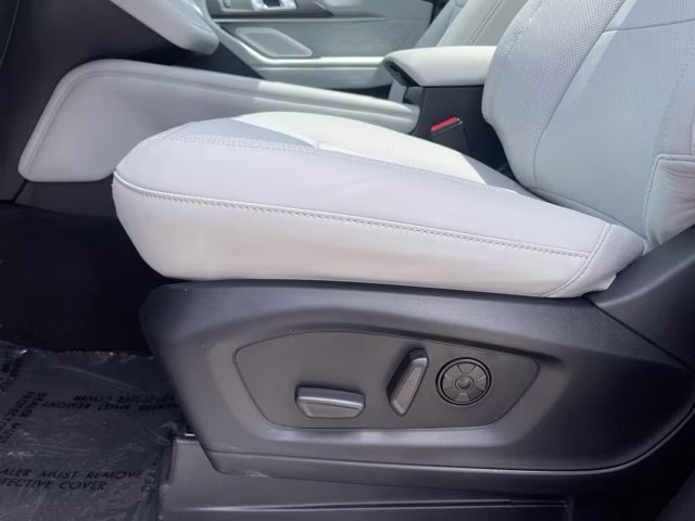 2026 Rapid Red Metallic Tinted Clearcoat Ford Explorer Platinum 4X4 SUV