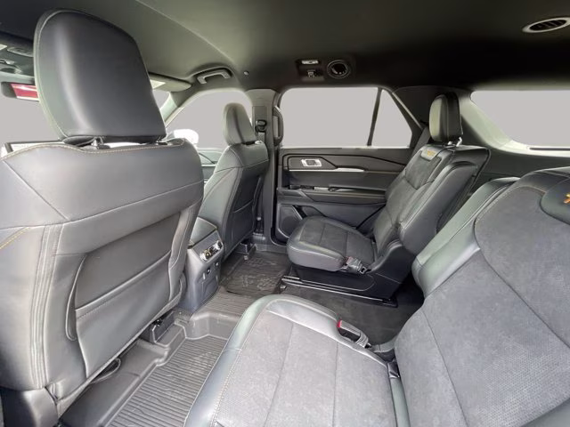 2026 Star White Metallic Tri-Coat Ford Explorer Tremor 4X4 SUV