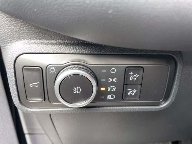 2026 Star White Metallic Tri-Coat Ford Explorer Tremor 4X4 SUV