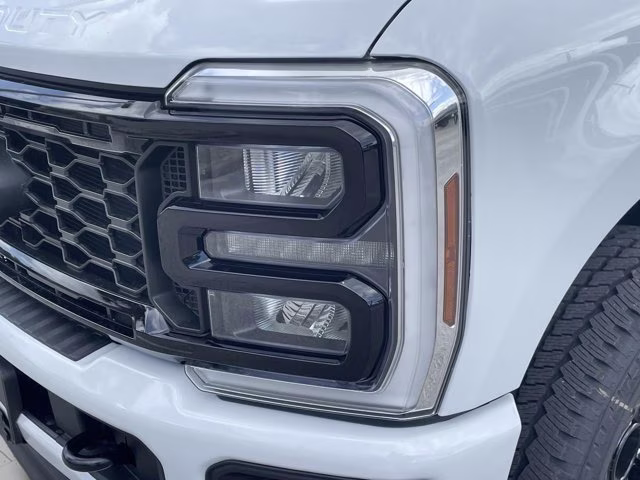 2026 Oxford White Ford Super Duty F-250 SRW XLT 4X4 Truck