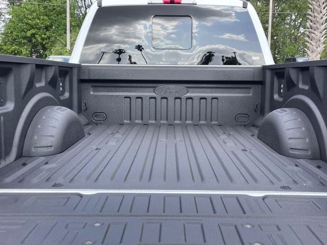 2026 Oxford White Ford Super Duty F-250 SRW XLT 4X4 Truck