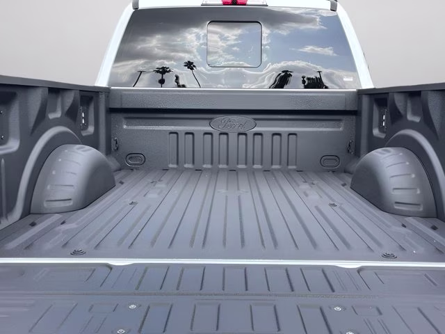 2026 Oxford White Ford Super Duty F-250 SRW XLT 4X4 Truck