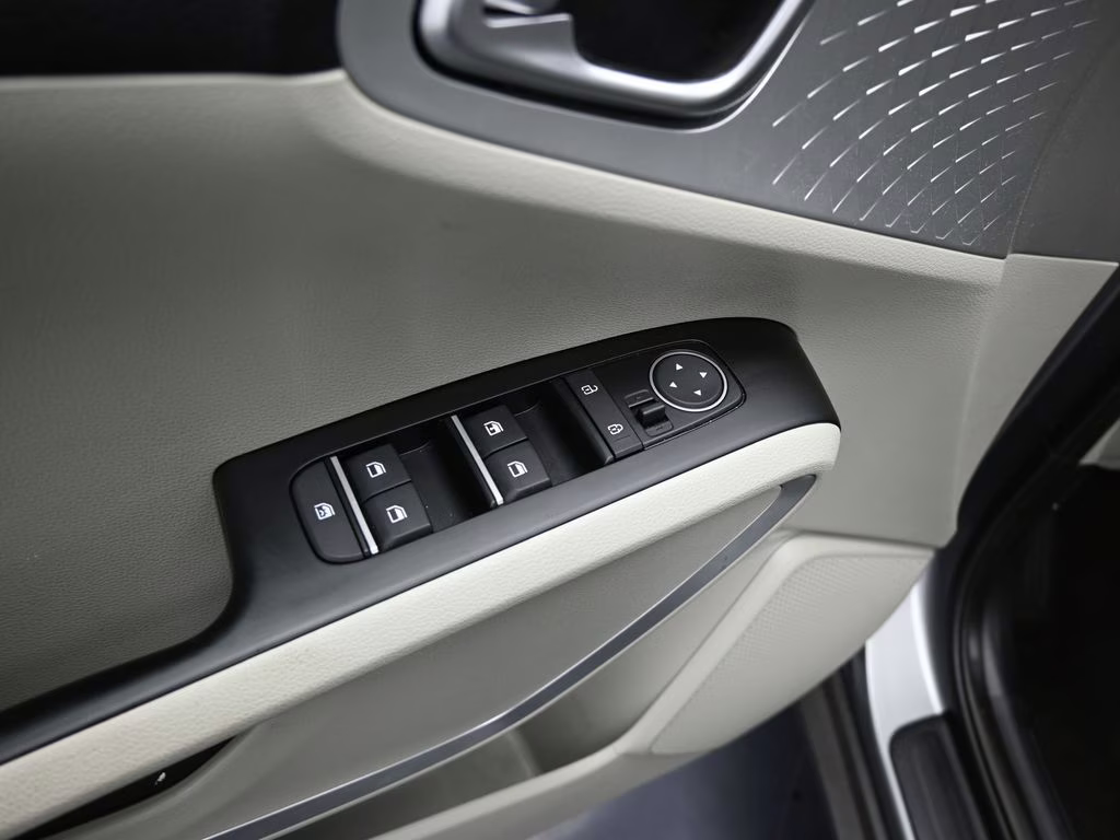 2025 Steel Gray Kia Soul LX FWD Hatchback