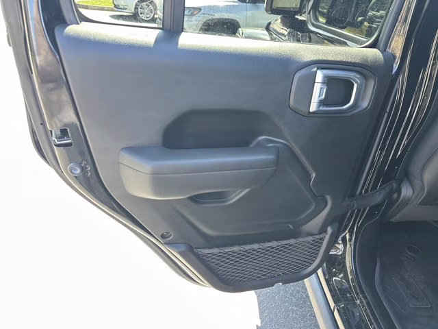 2022 Black Clearcoat Jeep Gladiator Rubicon 4X4 Truck