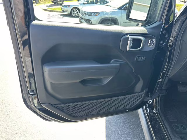 2022 Black Clearcoat Jeep Gladiator Rubicon 4X4 Truck