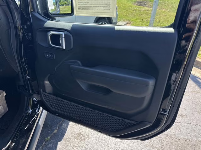 2022 Black Clearcoat Jeep Gladiator Rubicon 4X4 Truck