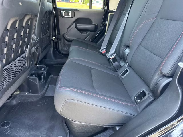 2022 Black Clearcoat Jeep Gladiator Rubicon 4X4 Truck