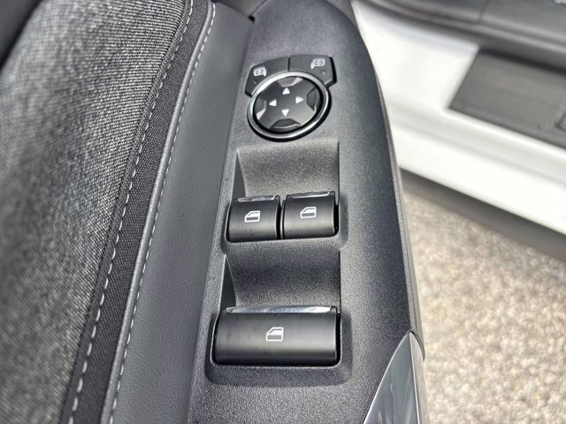 2025 Oxford White Ford Mustang EcoBoost RWD Convertible