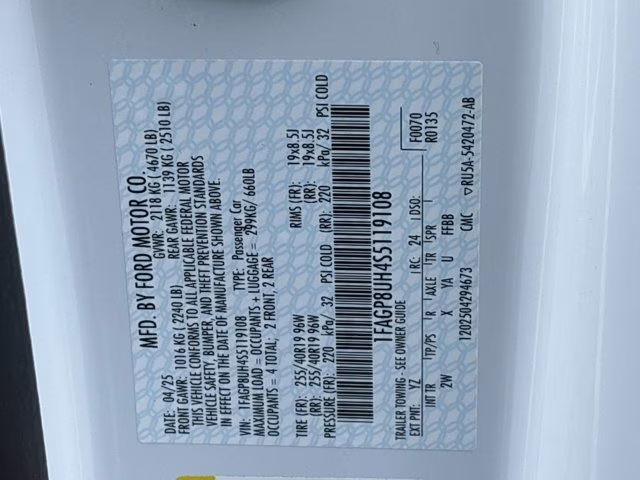 2025 Oxford White Ford Mustang EcoBoost RWD Convertible