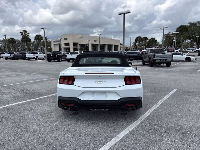 2025 Oxford White Ford Mustang EcoBoost RWD Convertible