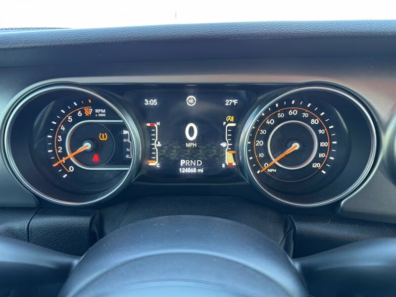 2020 Bright White Clear Coat Jeep Gladiator Sport S 4X4 Truck