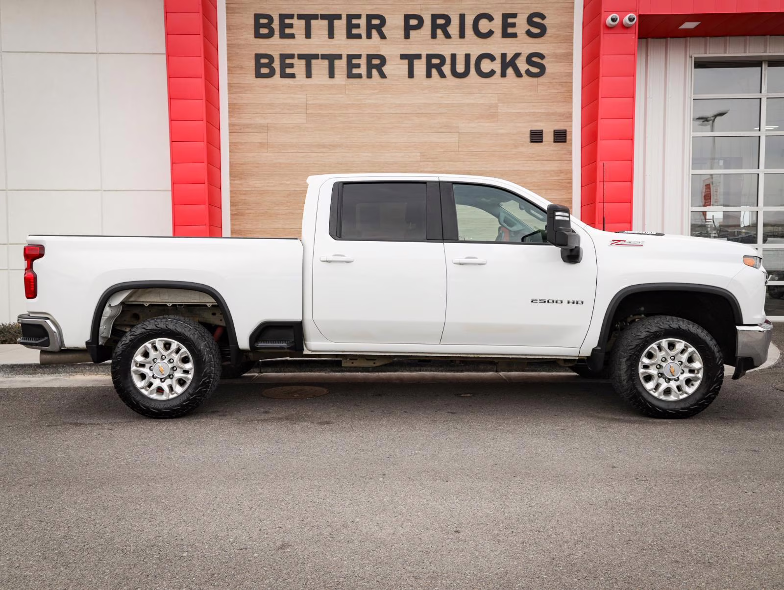 2023 Summit White Chevrolet Silverado 2500HD LT 4X4 Truck