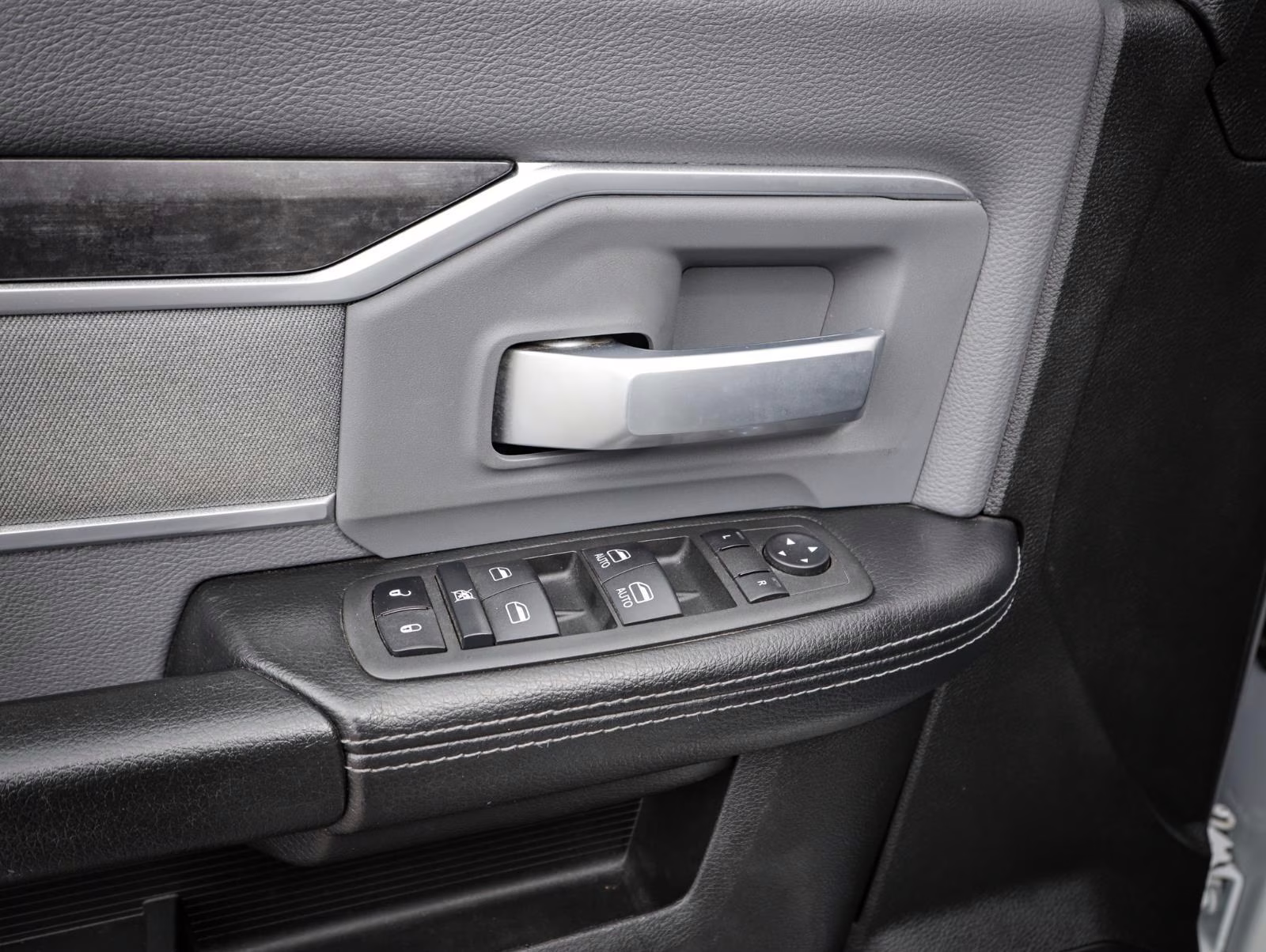 2022 Bright White Clearcoat Ram 2500 Big Horn 4X4 Truck