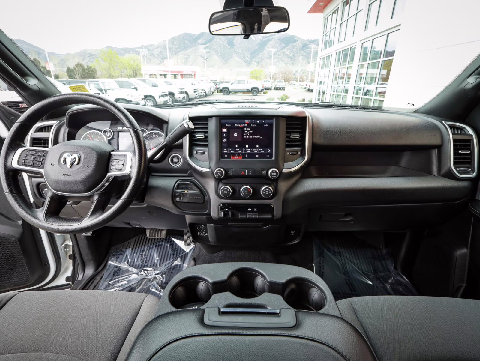 2022 Bright White Clearcoat Ram 2500 Big Horn 4X4 Truck