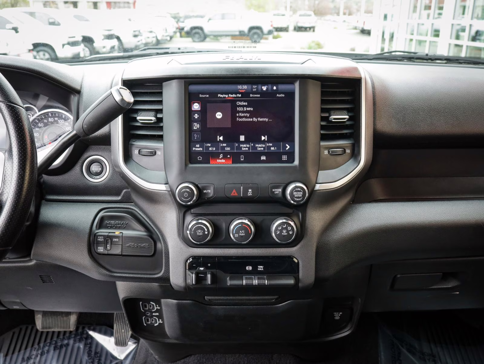 2022 Bright White Clearcoat Ram 2500 Big Horn 4X4 Truck