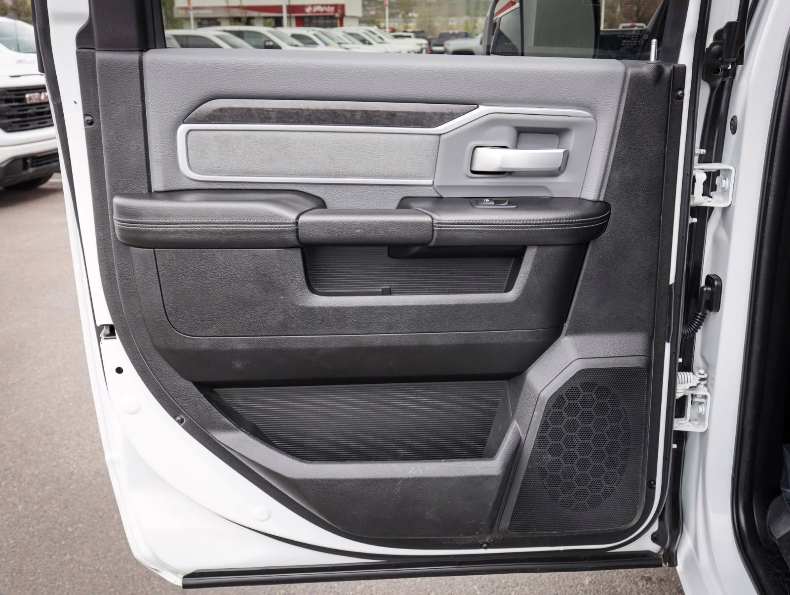 2022 Bright White Clearcoat Ram 2500 Big Horn 4X4 Truck