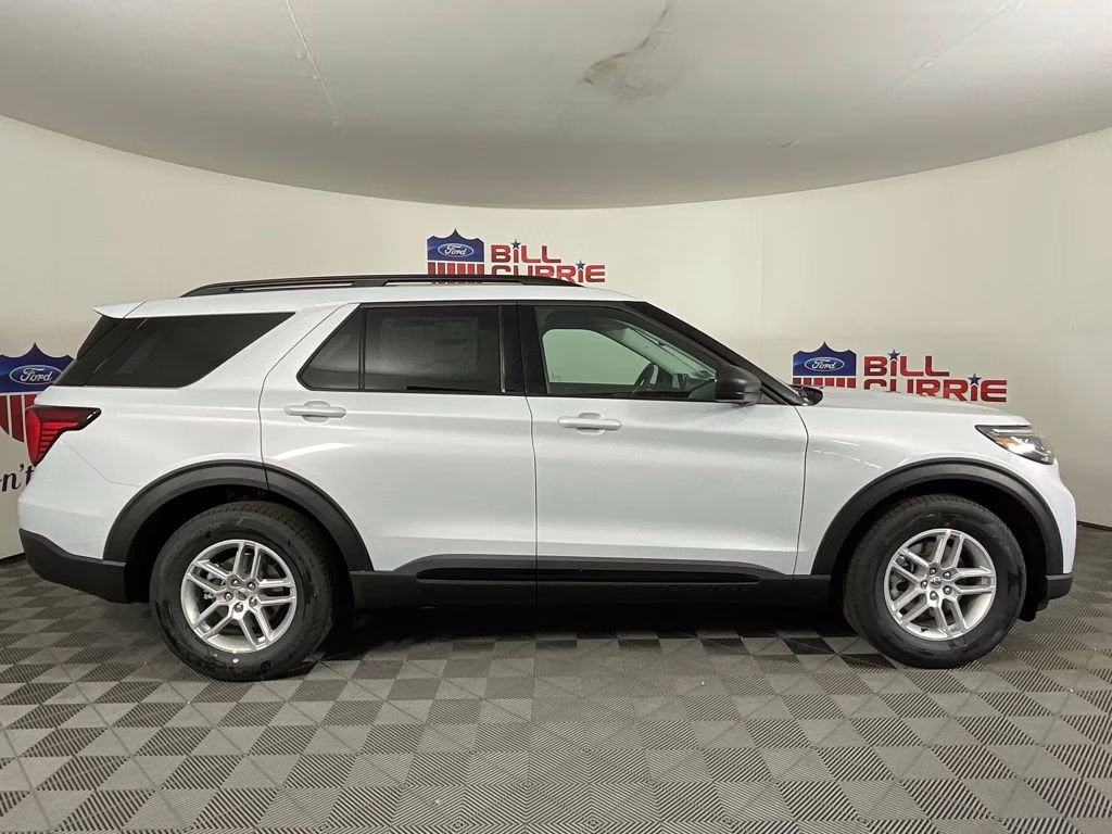 2026 White Ford Explorer Active RWD SUV