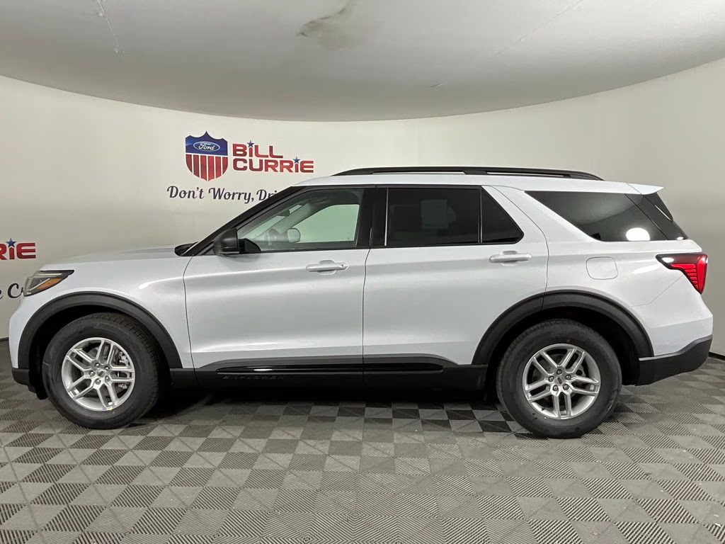 2026 White Ford Explorer Active RWD SUV