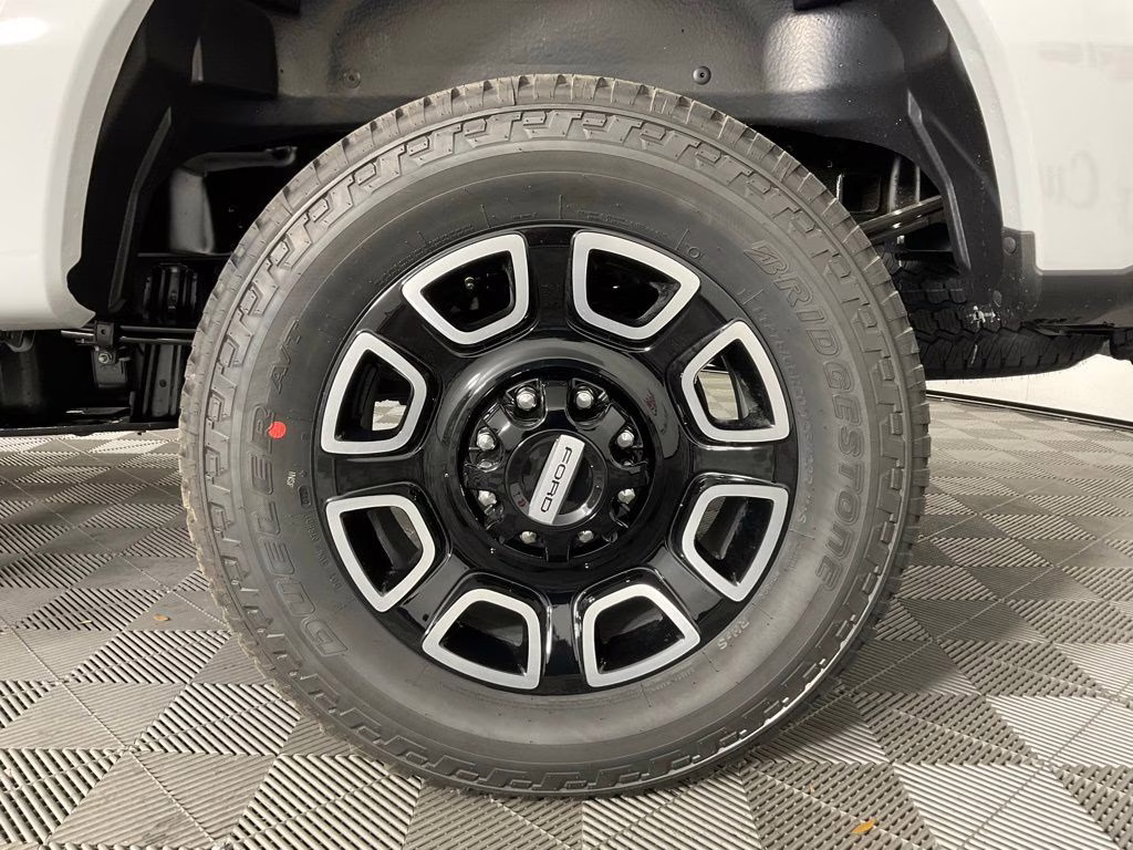 2026 Avalanche Ford Super Duty F-250 SRW Platinum 4X4 Truck