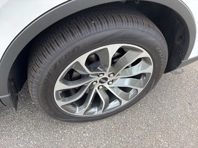 2026 Pristine White Metallic Tri-Coat Lincoln Aviator Premiere AWD SUV