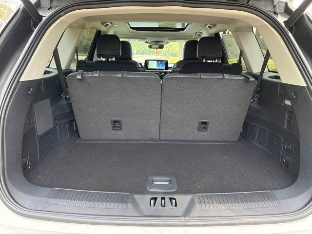 2026 Pristine White Metallic Tri-Coat Lincoln Aviator Premiere AWD SUV