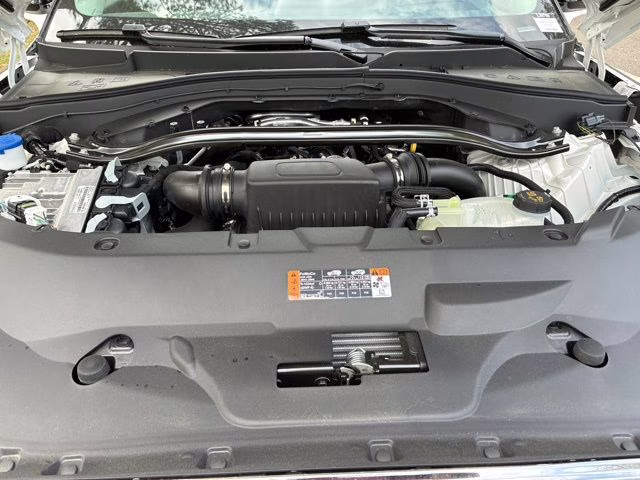 2026 Pristine White Metallic Tri-Coat Lincoln Aviator Premiere AWD SUV