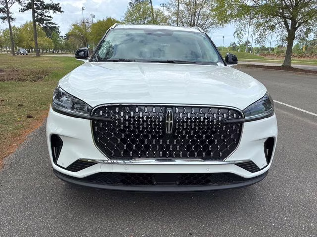 2026 Pristine White Metallic Tri-Coat Lincoln Aviator Premiere AWD SUV