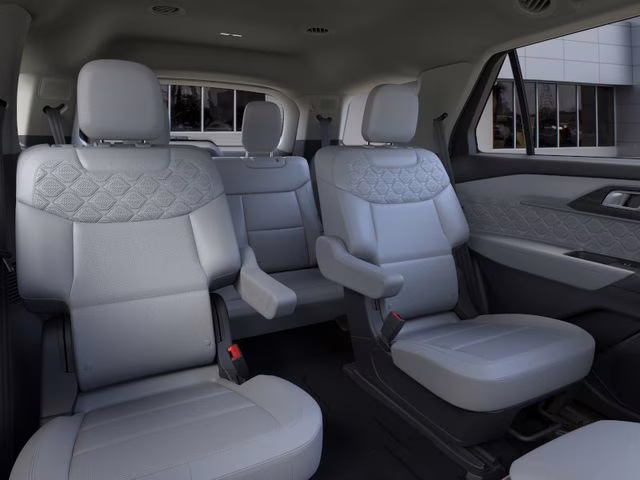 2026 Star White Metallic Tri-Coat Ford Explorer Platinum 4X4 SUV