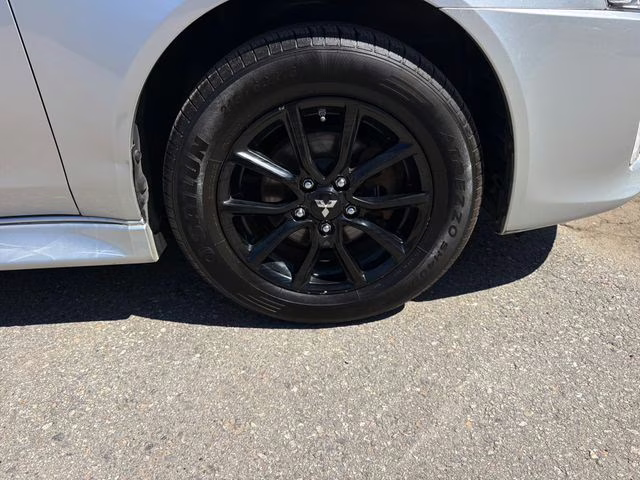 2017 Silver Mitsubishi Lancer ES FWD Sedan