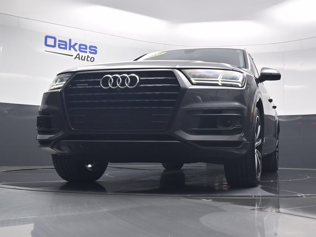 2019 Gray Metallic Audi Q7 55 Prestige AWD SUV