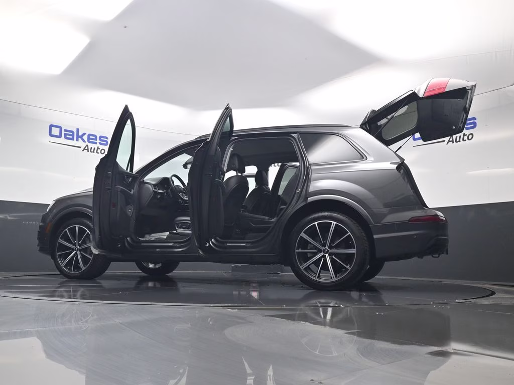 2019 Gray Metallic Audi Q7 55 Prestige AWD SUV
