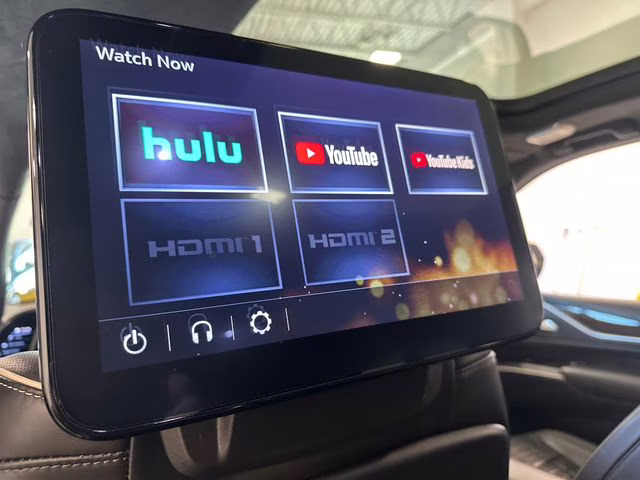 2022 Crystal White Tricoat Cadillac Escalade ESV Sport Platinum 4X4 SUV