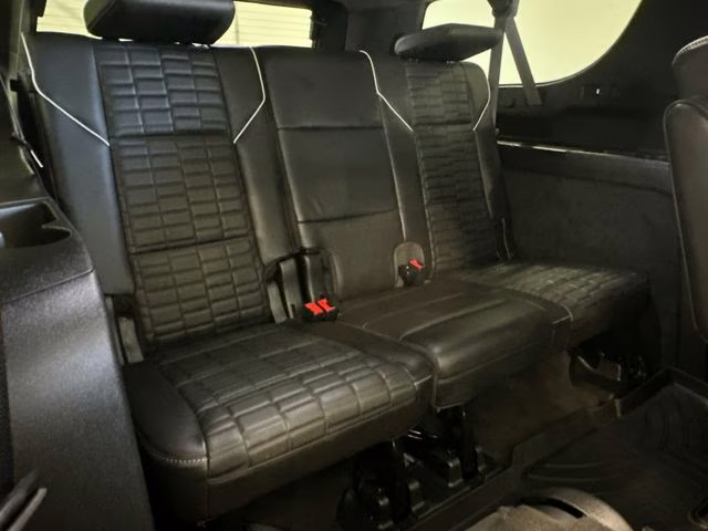 2022 Crystal White Tricoat Cadillac Escalade ESV Sport Platinum 4X4 SUV