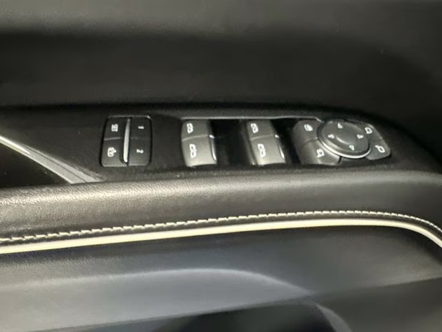 2022 Crystal White Tricoat Cadillac Escalade ESV Sport Platinum 4X4 SUV