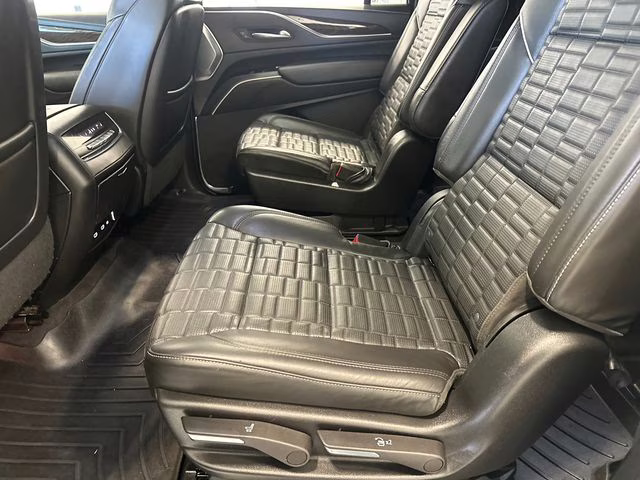 2022 Crystal White Tricoat Cadillac Escalade ESV Sport Platinum 4X4 SUV