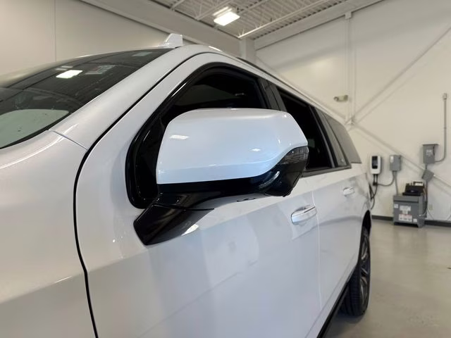 2022 Crystal White Tricoat Cadillac Escalade ESV Sport Platinum 4X4 SUV