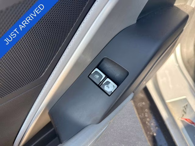 2019 Blade Silver Metallic Chevrolet Corvette Grand Sport RWD Convertible