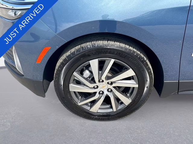 2024 Lakeshore Blue Chevrolet Equinox LT FWD SUV