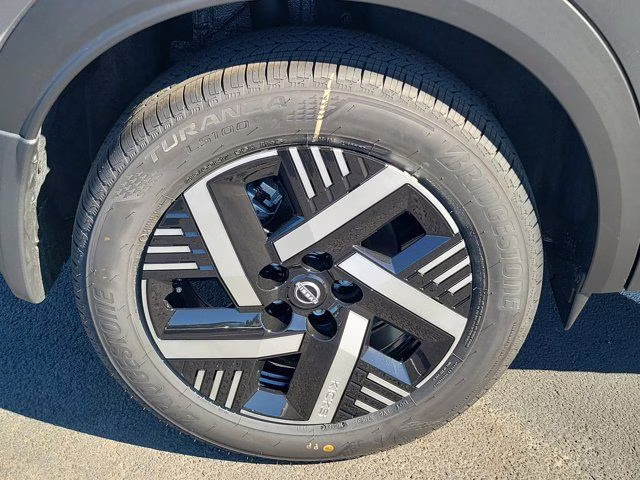 2026 Gun Metallic Nissan Kicks SV FWD SUV