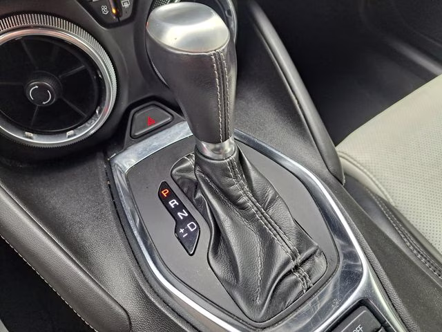 2024 Summit White Chevrolet Camaro 2LT RWD Convertible