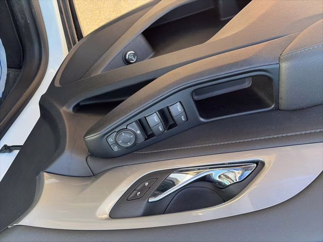 2023 Summit White Chevrolet Traverse LT AWD SUV