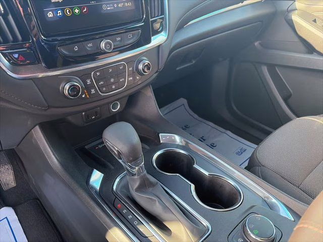 2023 Summit White Chevrolet Traverse LT AWD SUV