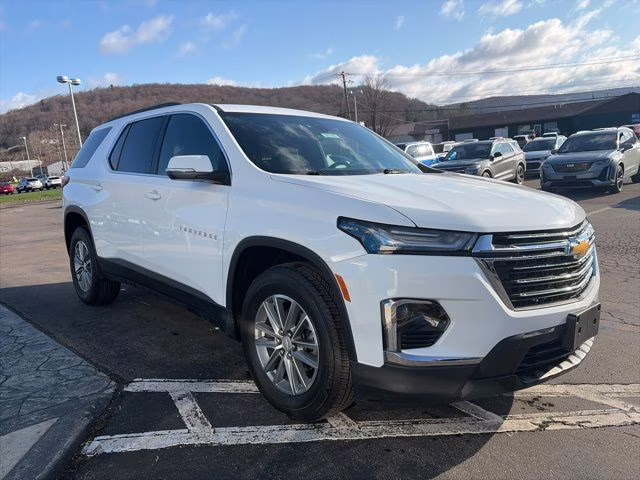 2023 Summit White Chevrolet Traverse LT AWD SUV