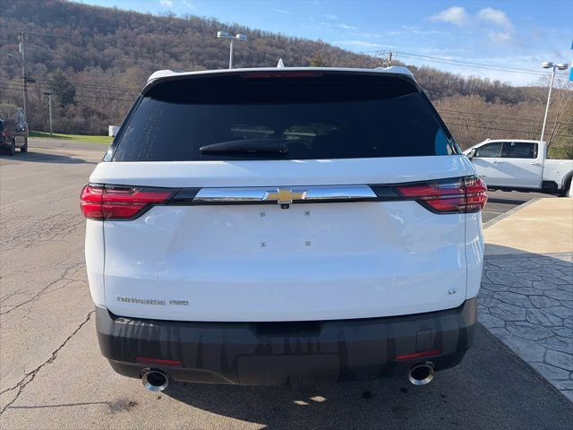 2023 Summit White Chevrolet Traverse LT AWD SUV