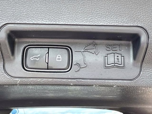 2020 Red Metallic Ford Explorer Limited RWD SUV