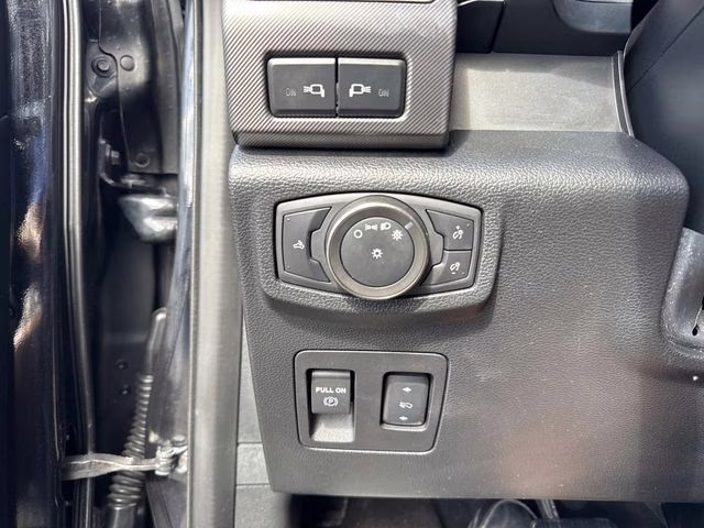 2020 Black Metallic Ford F-150 Raptor 4X4 Truck